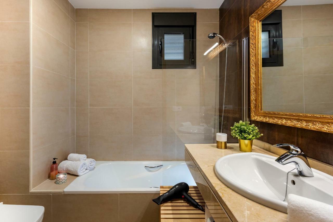 Hsh Suites Metropol Sevilla Bagian luar foto